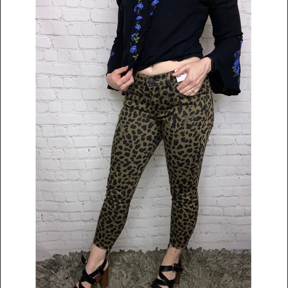 NEW Express olive Leopard cropped jeans pants 2 - Picture 4 of 5